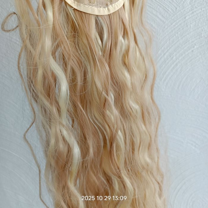 Doczep do włosów, do kucyka.