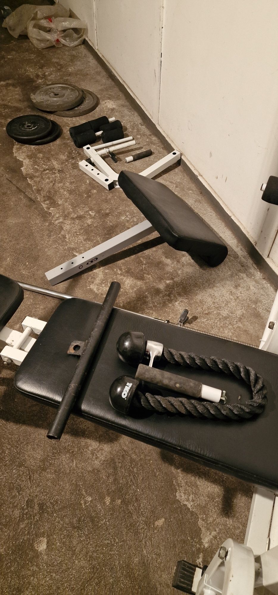 Ławka ławeczka z Wyciągiem.Sztangą.Modlitewnikiem. Obciążenie 50kg