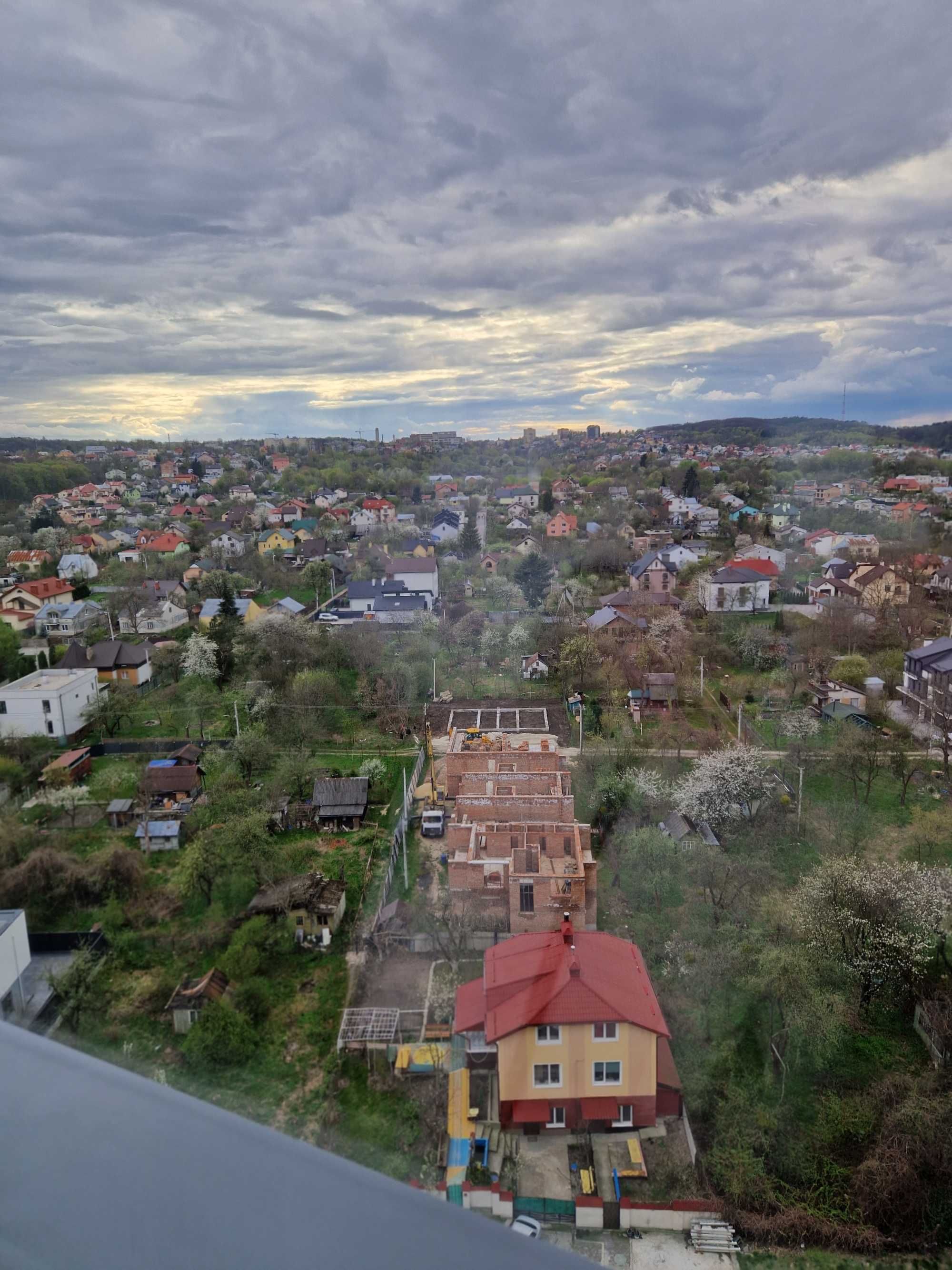 Продаж 2 х кімнатної квартири на Біговій