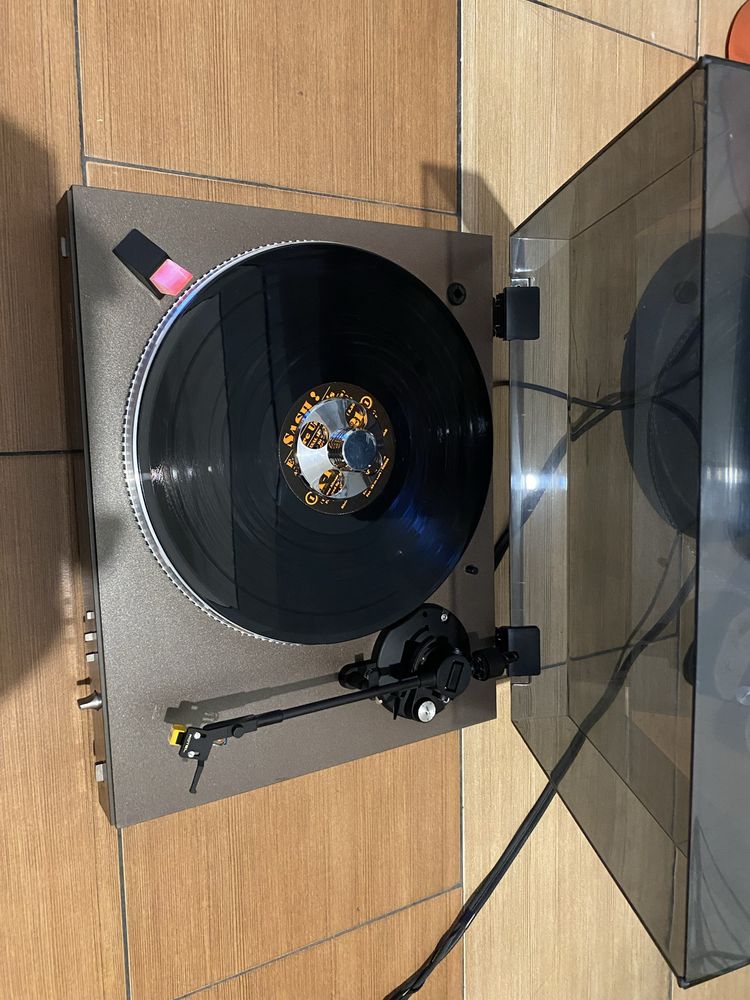 Gramofon rotel rp 1010