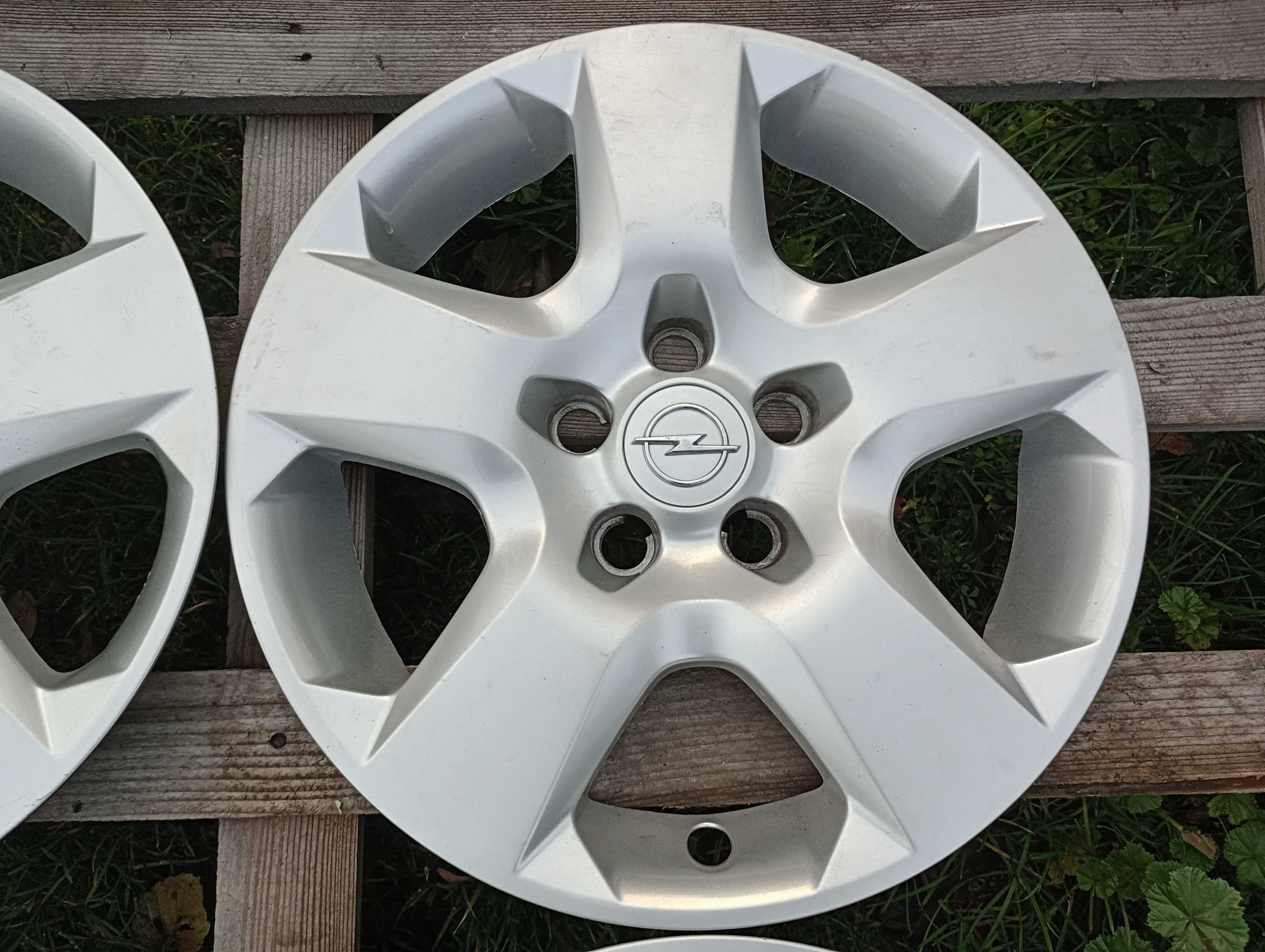 Kołpaki STRUKTURALNE 16 cali OPEL Astra Zafira Vectra Insignia
