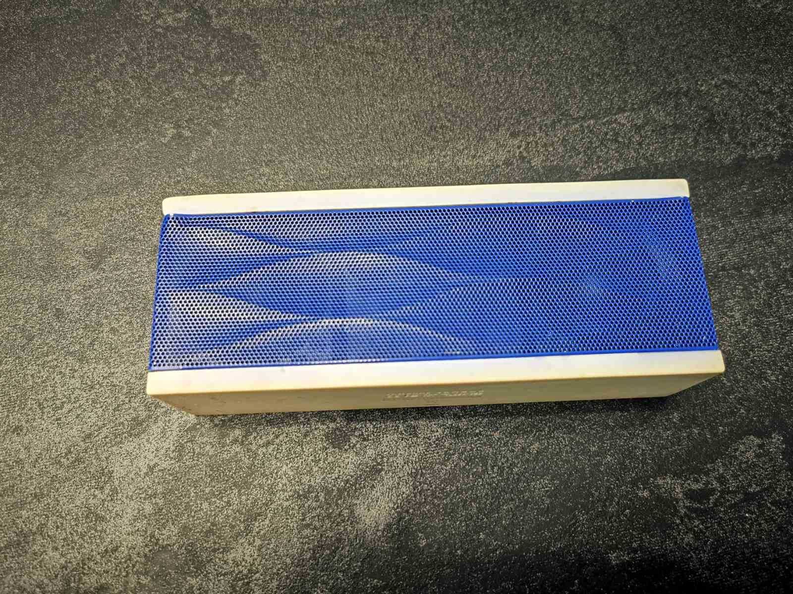 Продам оригинальную bluetooth акустическую систему Jawbone Jambox