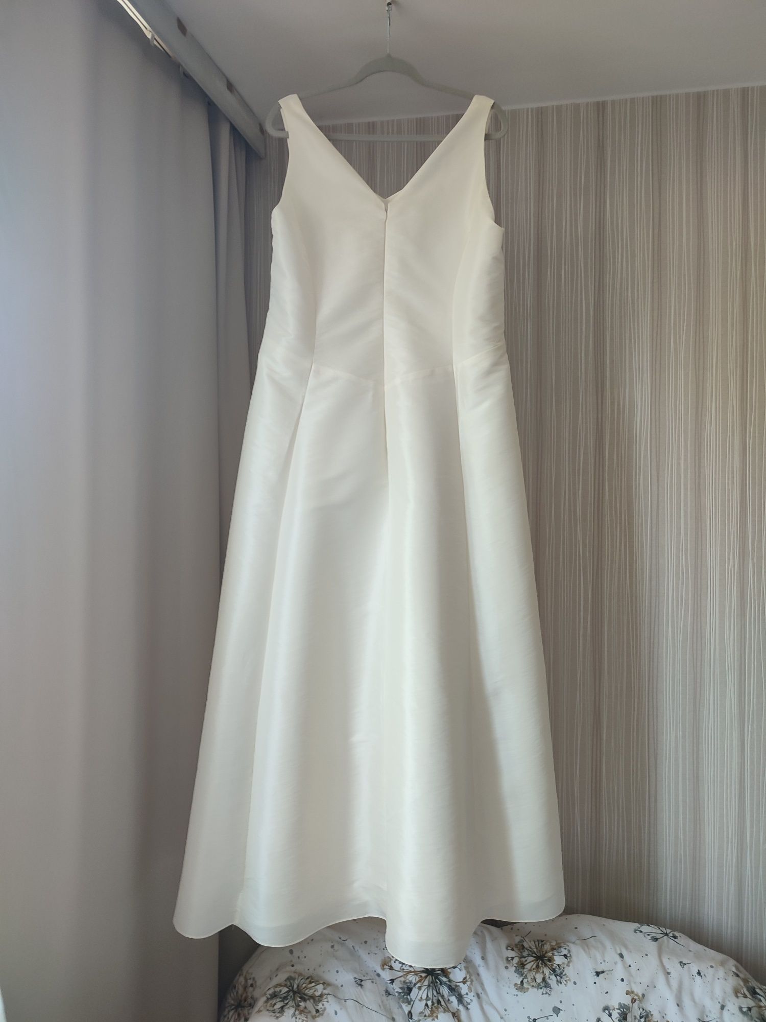 Suknia ślubna rozmiar 46-48 ecru