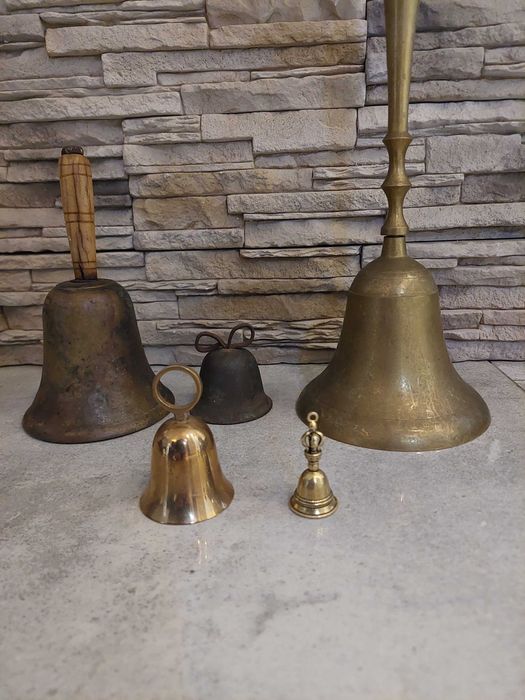 Mosiężny dzwon, dzwonek, stary ciekawy przedmiot