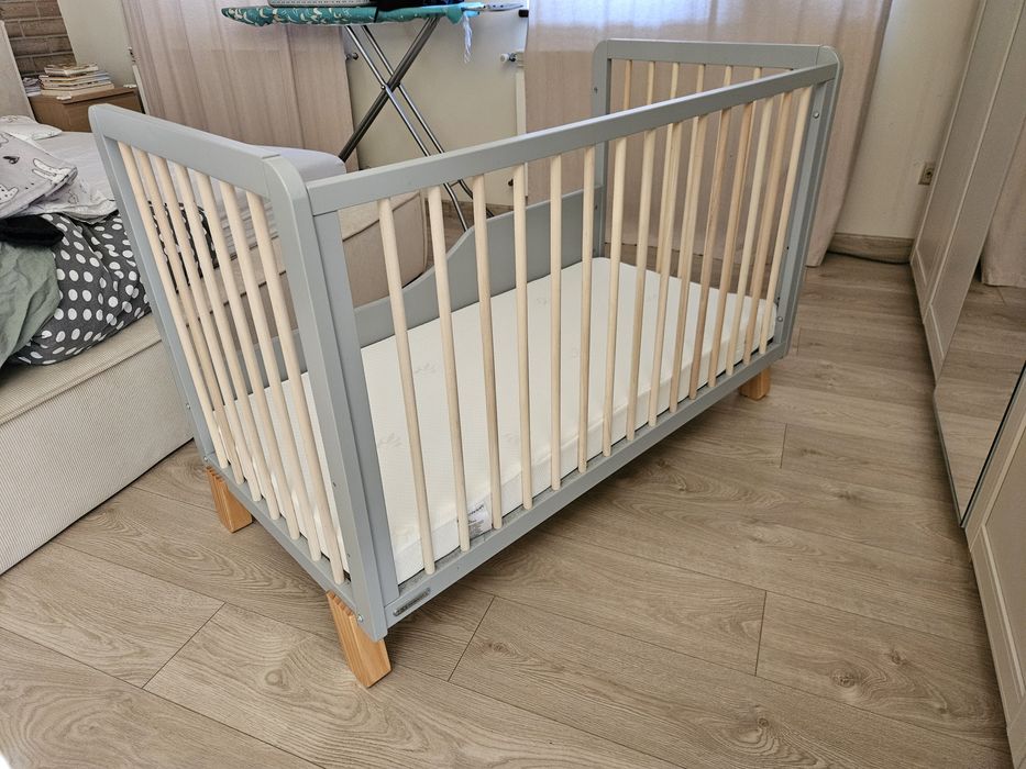 Łóżeczko Kindercraft + materac i gratisy!