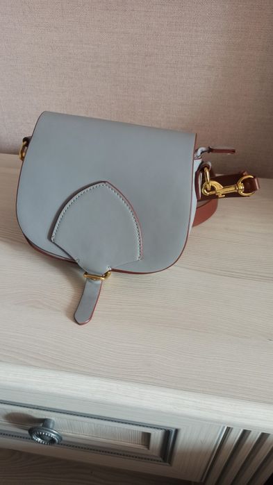 Женская  сумочка  кожа.