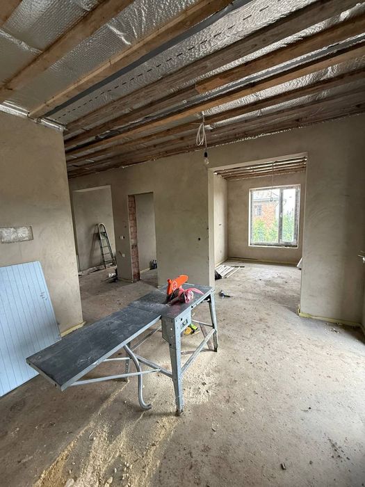 Продається новий будинок біля лісу