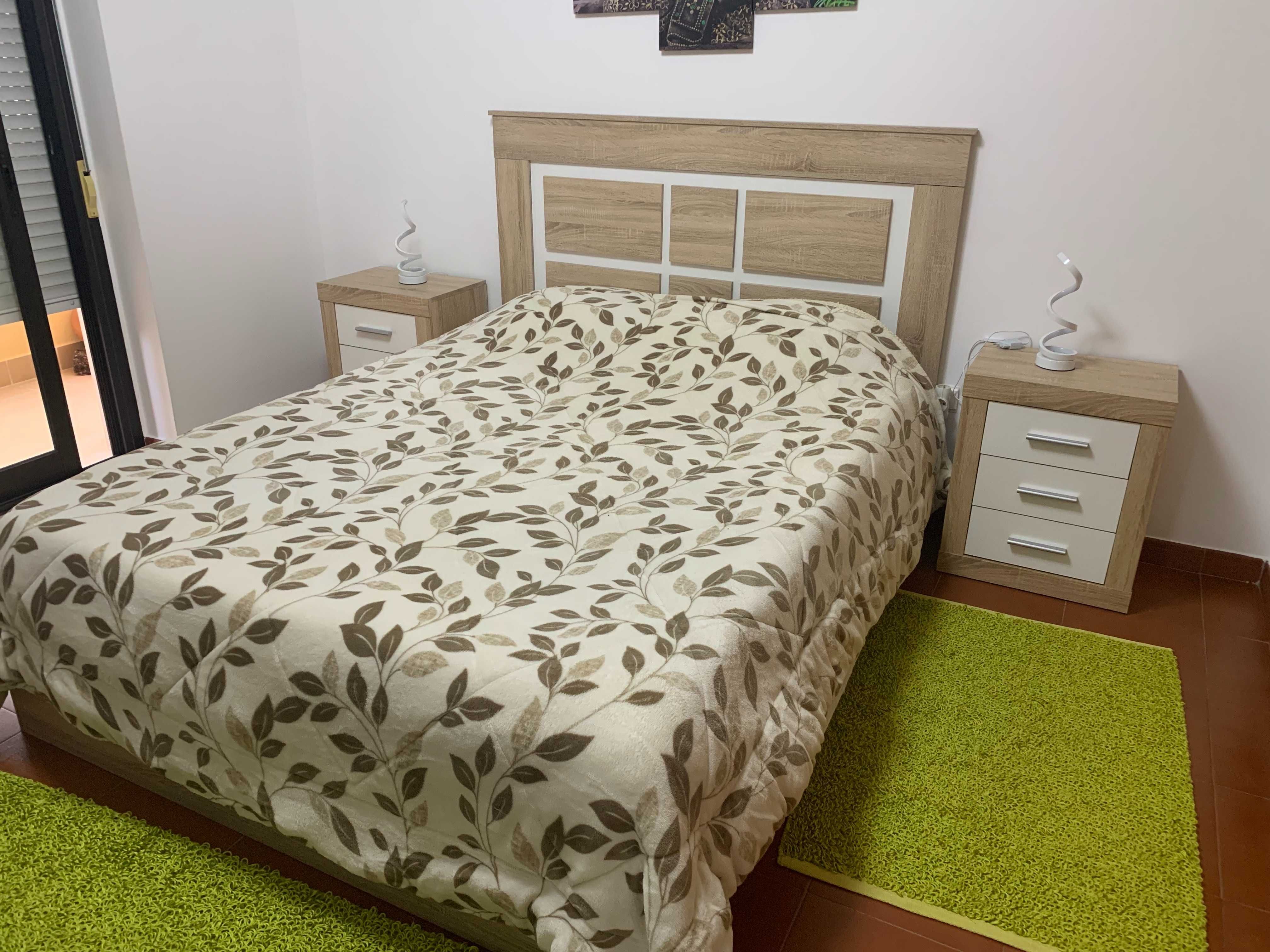 2 Mobilias de Quarto e uma de Sala