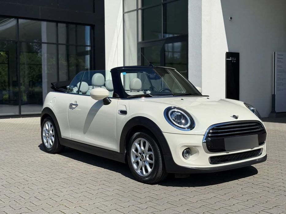 MINI Cooper Cabrio Pepper White
