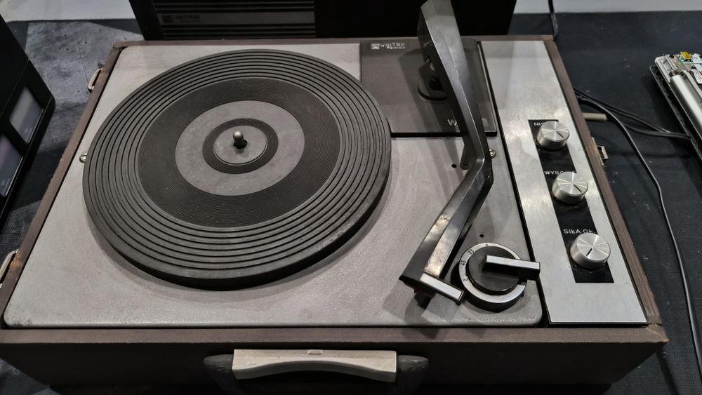 Gramofon UNITRA Fonica WG550