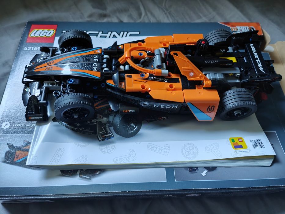 Lego Technic NEOM McLaren Formula E Race Car 42169