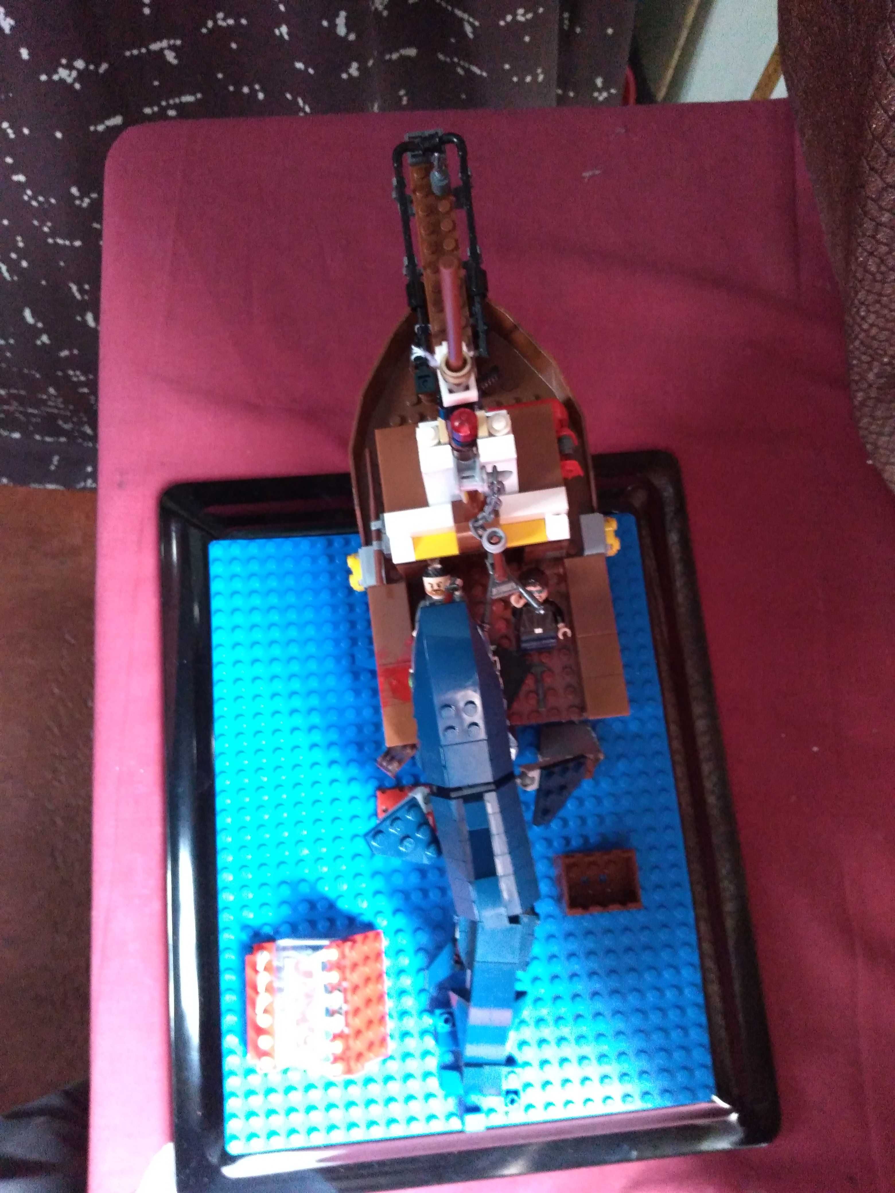 Diorama Tubarão em Lego