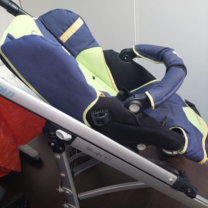 Vendo carrinho Bebé Confort Loola