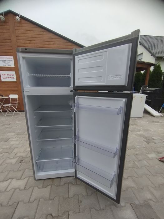 Lodówko zamrażarka Beko srebrna 145 cm