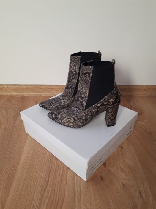 Botki na obcasie Orsay