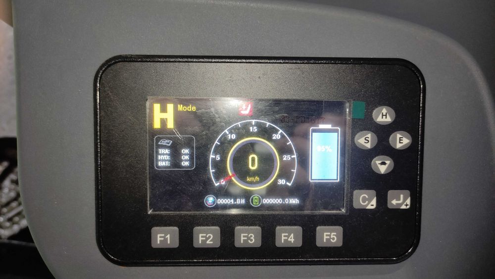 Електронавантажувачі JAC CPD15 ,  JAC CPD25 з зарядним пристроєм