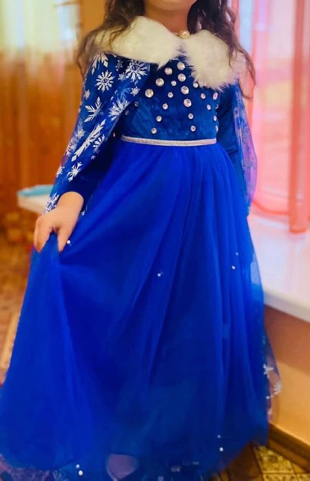 Платье Эльзы с накидкой