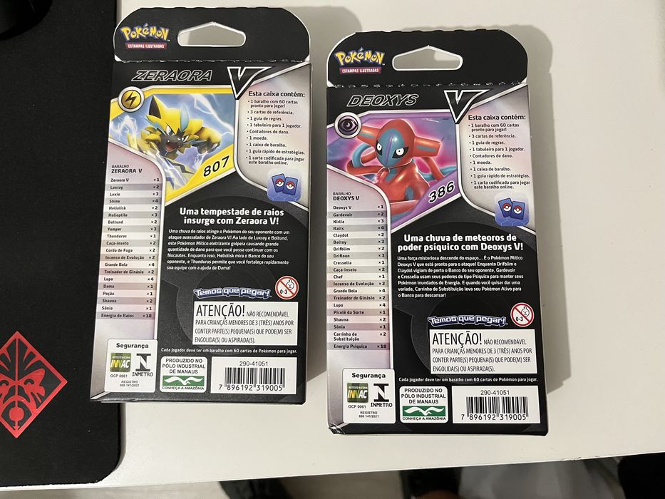 POKÉMON 2 decks + 1 saqueta Pokémon + 10 saqueta Star Wars