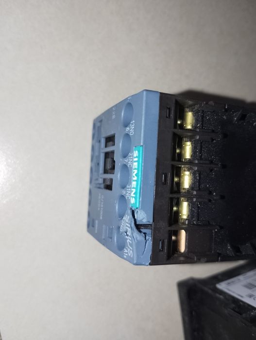 4 Contactores Siemens Novos