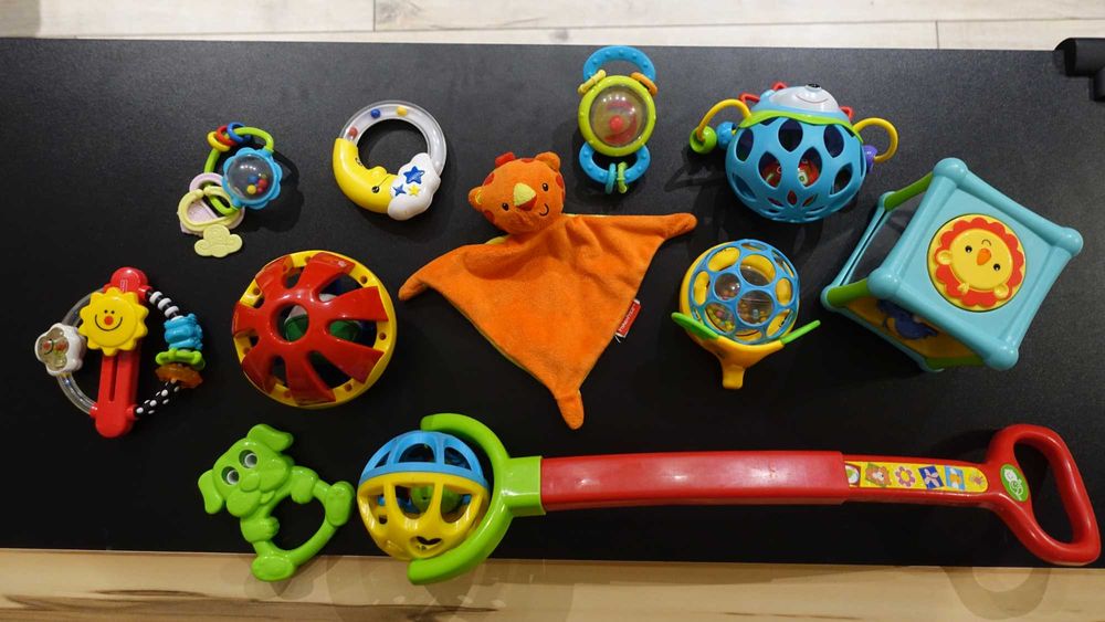 Zestaw zabawek dla małego niemowlaka/dziecka