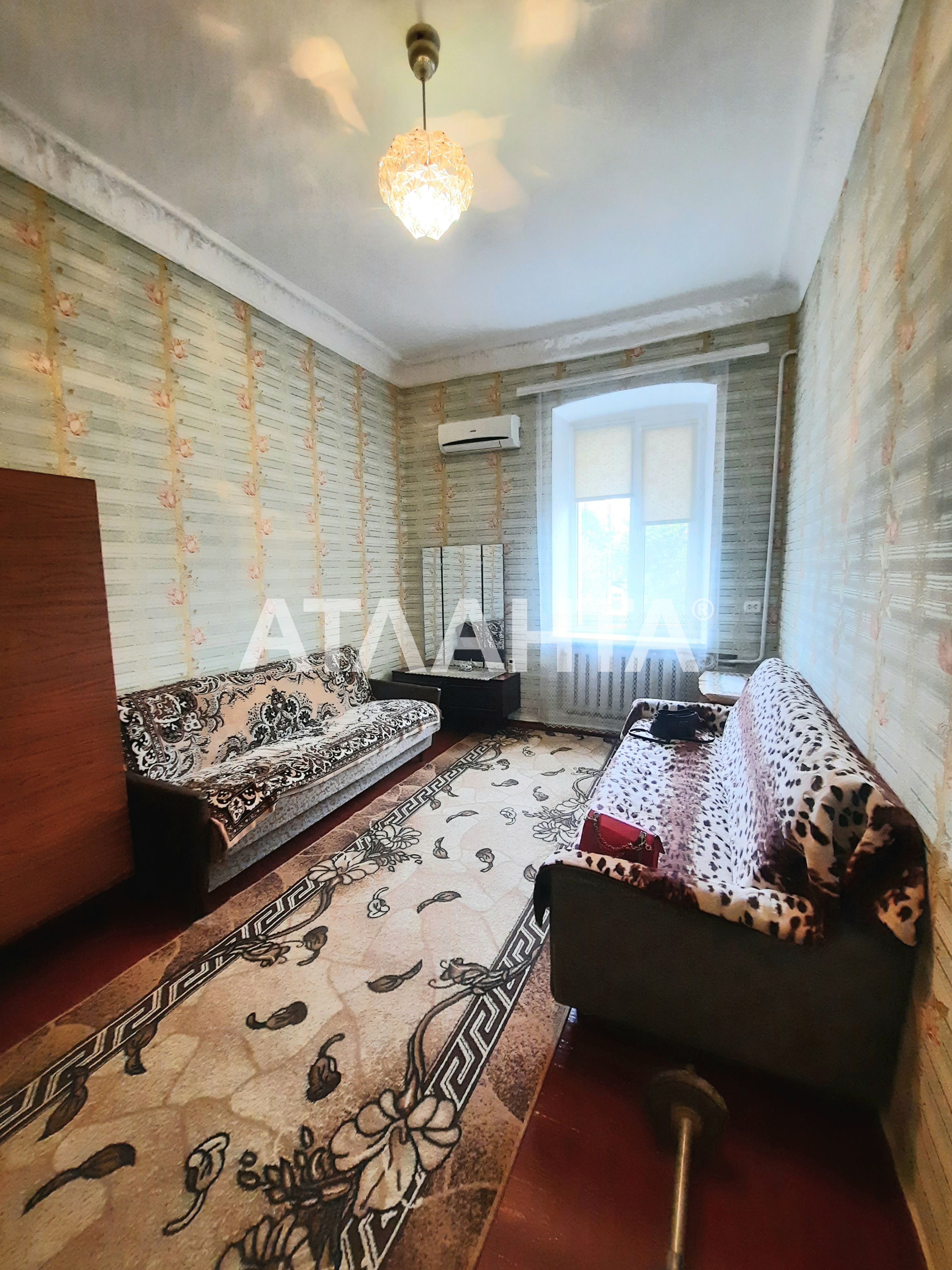 Продам кімнату у комунальній квартирі в центрі Одеси