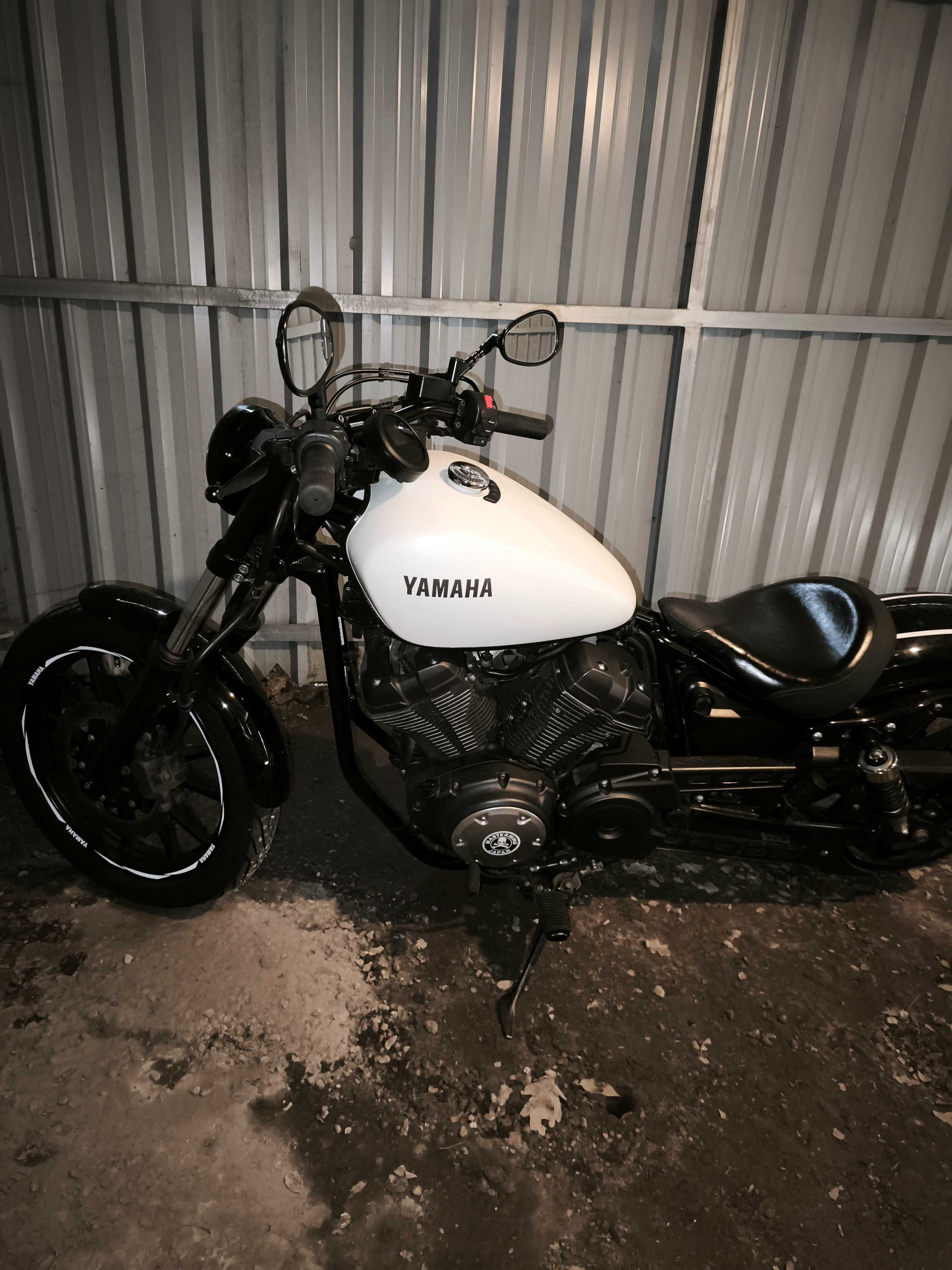 Yamaha Bolt xv950