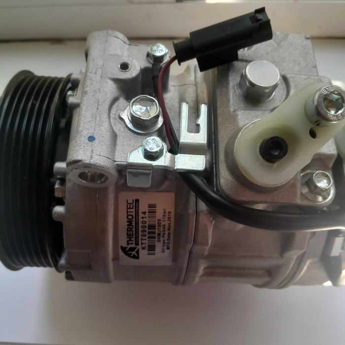 Компрессор кондиционера на автомобиль Мерседес