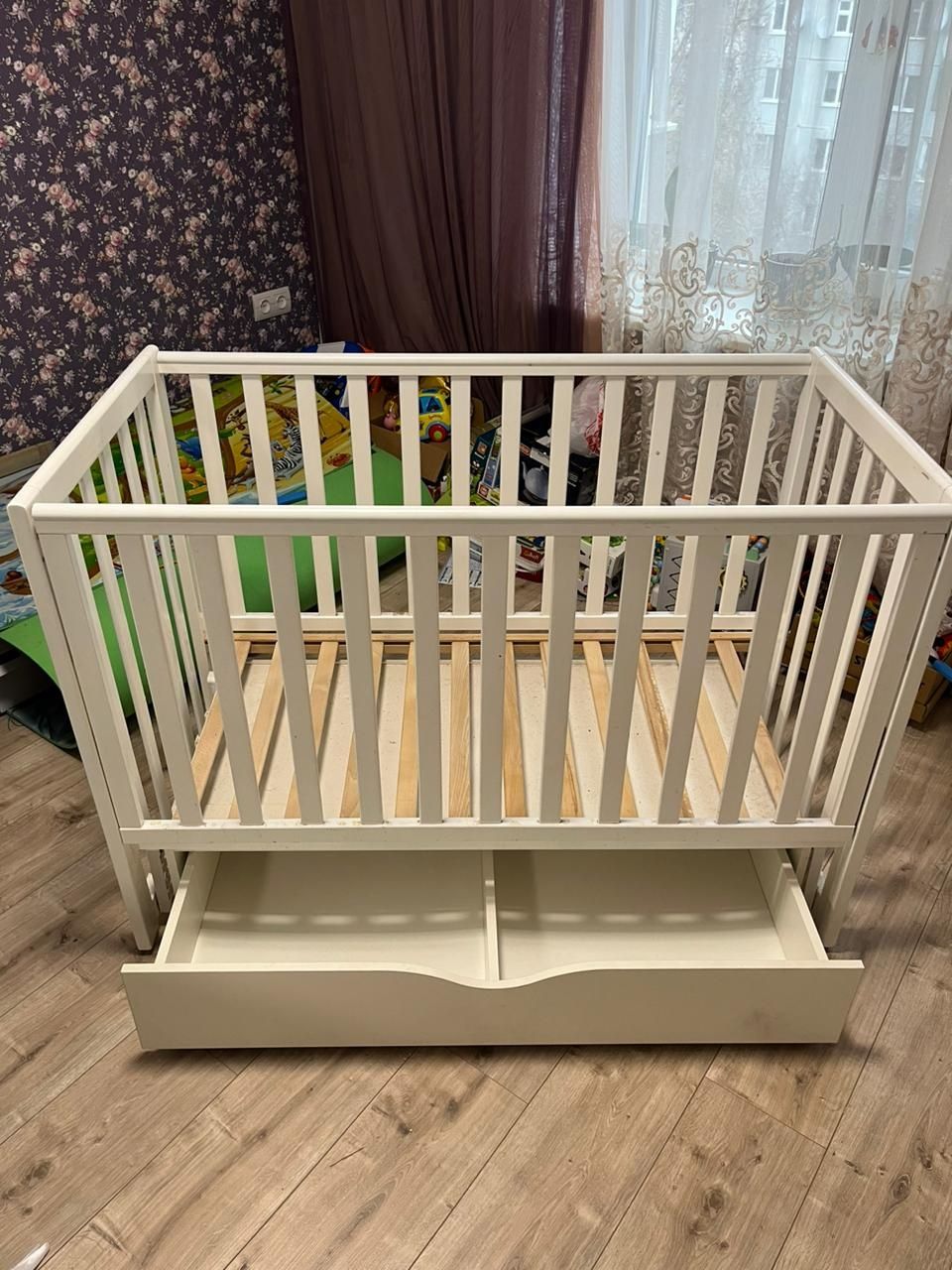 Продам  детскую кроватку