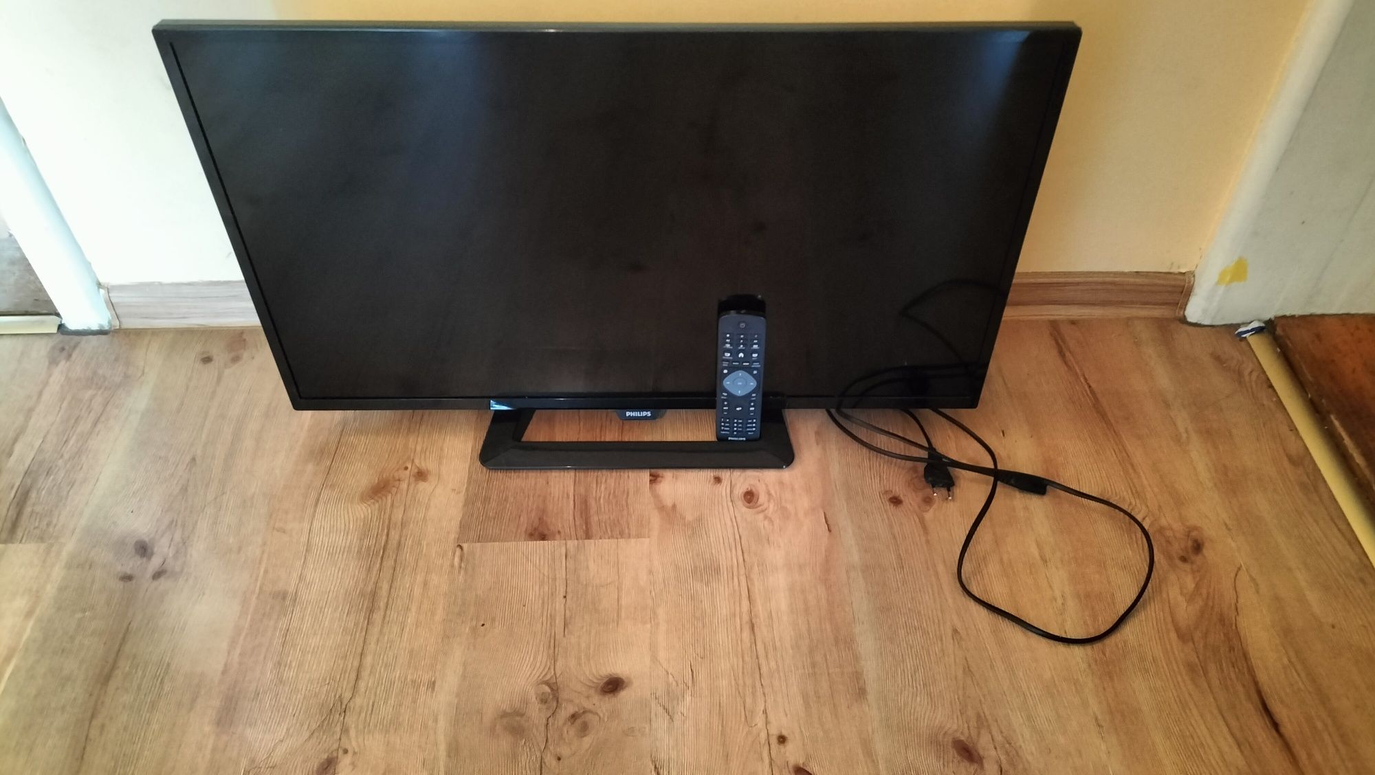 Telewizor LED philips 32 cale (odbiór tylko osobisty)