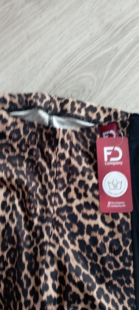 Legginsy w panterkę