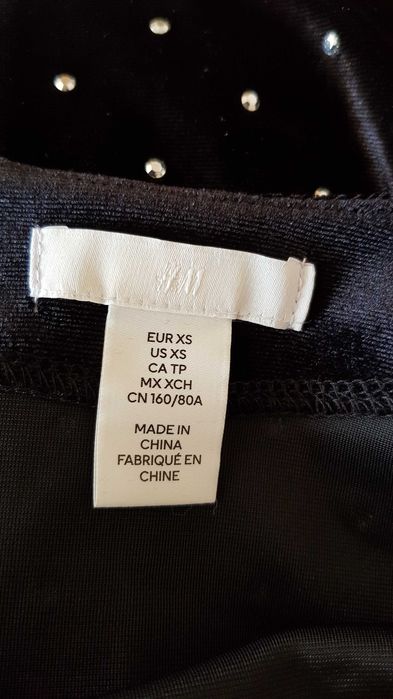Czarna sukienka cienki welurek w cekinki xs