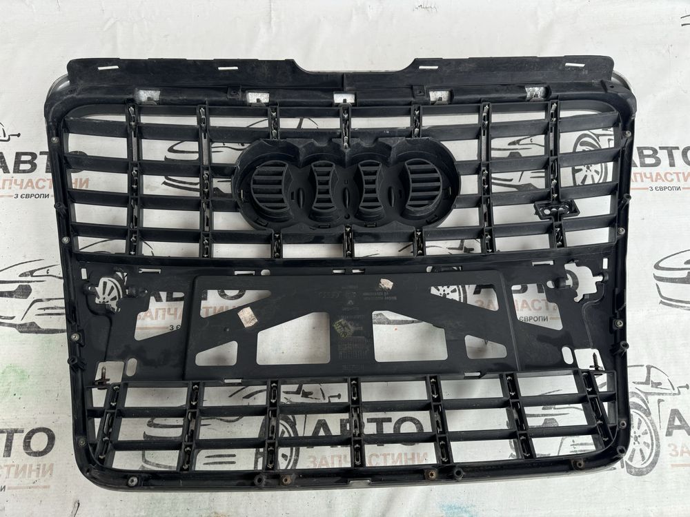 Решітка радіатора Audi a6c6 / Ауді а6 с6 S-line
