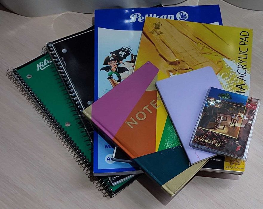 Набір: 2 альбоми + 3 блокноти + 2 зошити (7 шт), все разом