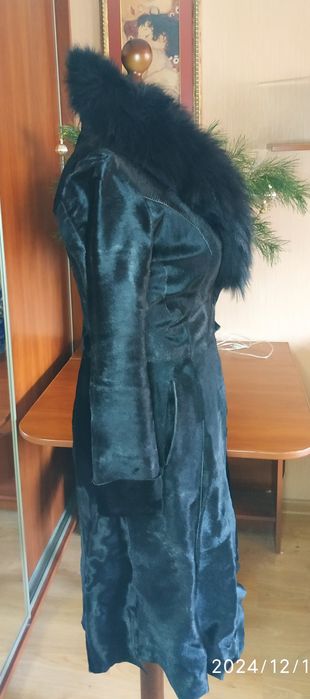 Жіноче демісезонне пальто шкіра поні,