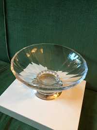 Taça de cristal com base em prata