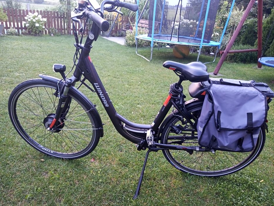 Rower Winora 28 ' elektryczny . Super stan .Bardzo mały przebieg .