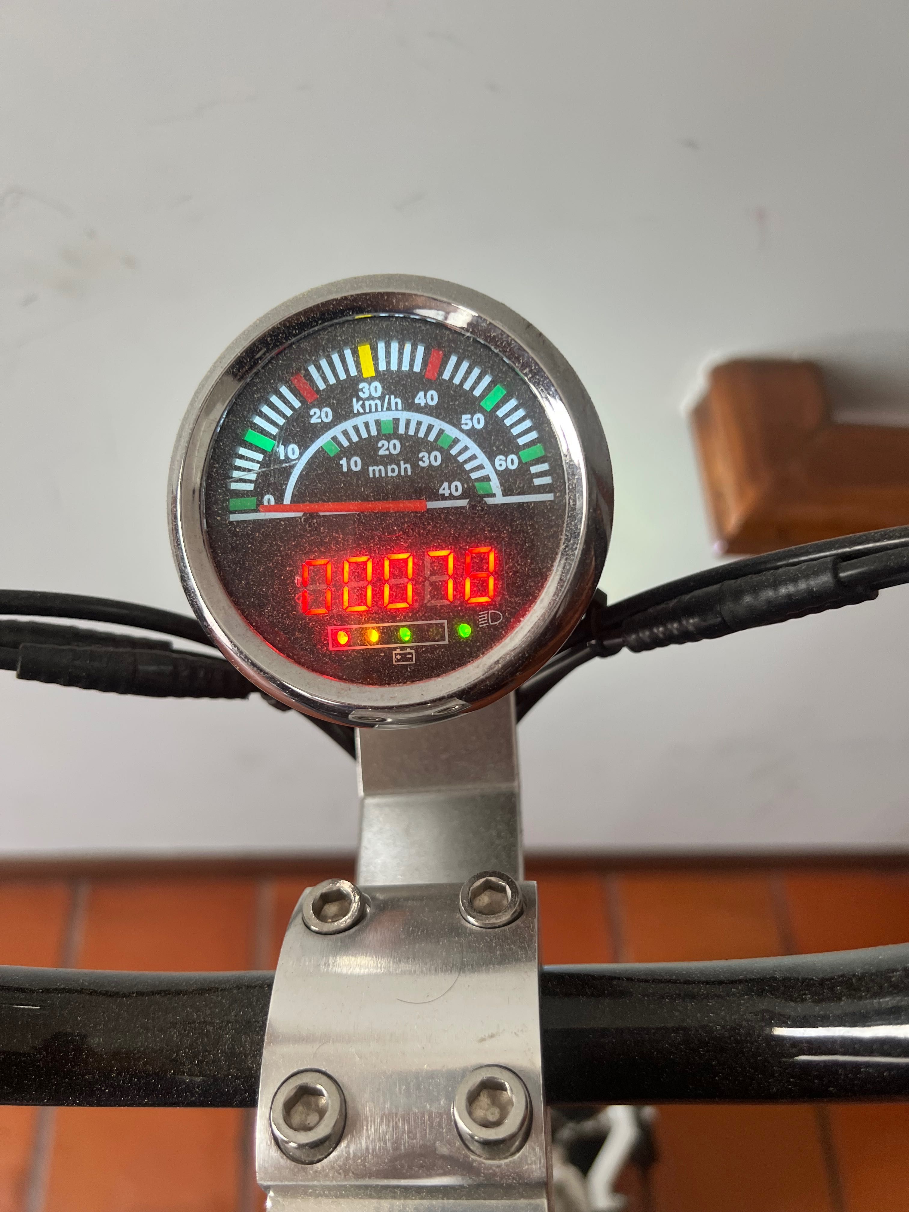 Trotinete Elétrica Tinytom - 1000W  e Carregador Incluídos