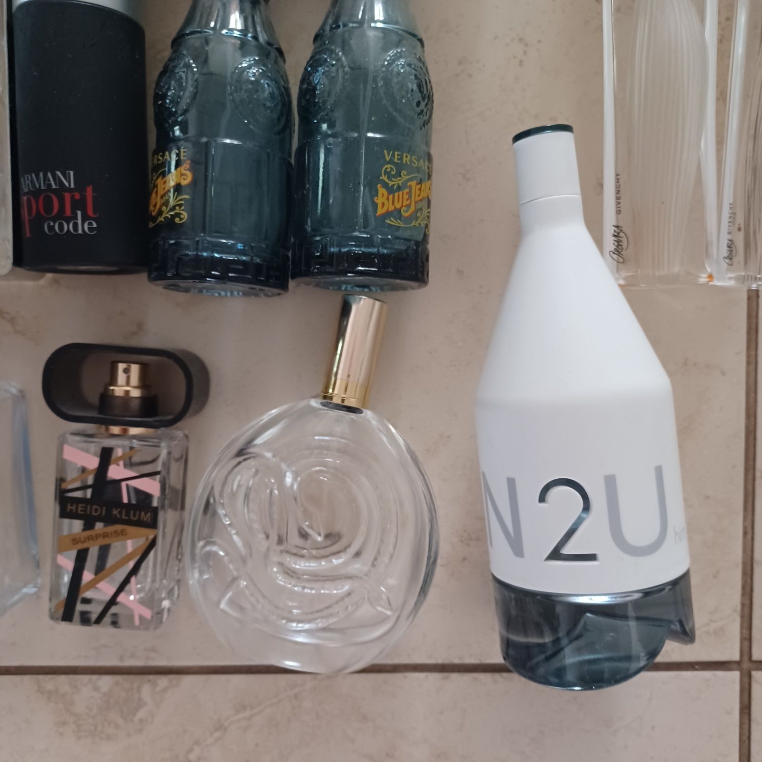 Zestaw buteleczek po perfumach/ cena za całość 18 szt