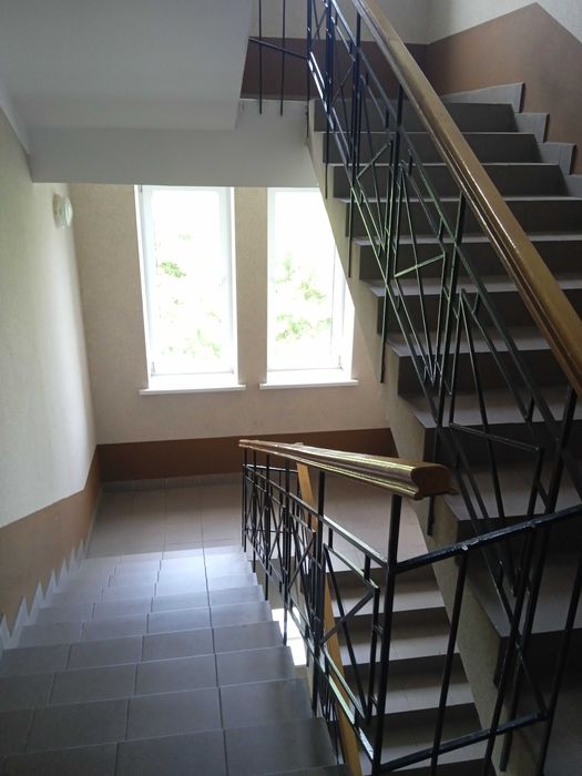 Продам 3-кімн.новобудову в ЖК Київській 108 м.кв., э гараж 24,5 м.кв.