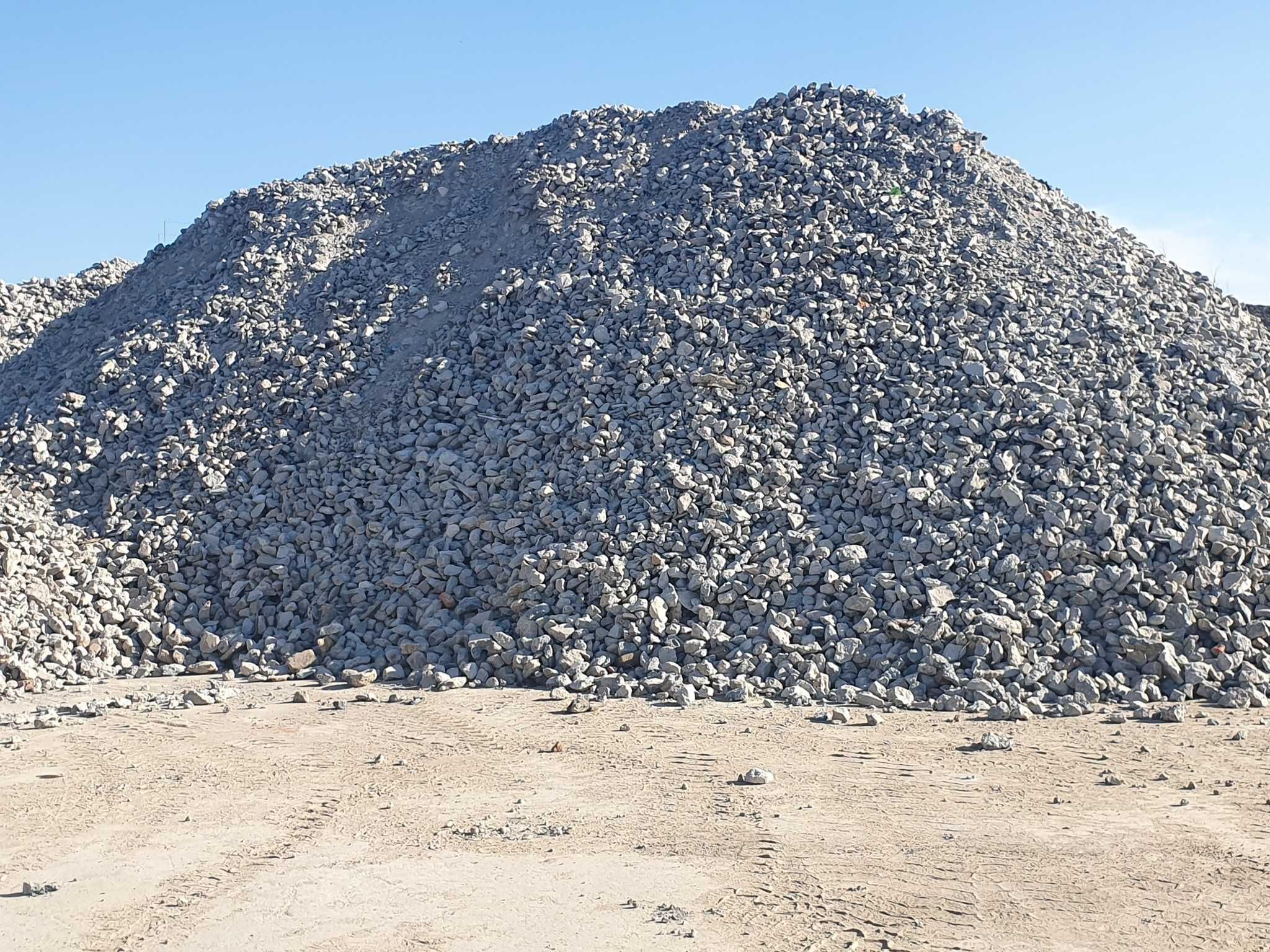 Przekrusz betonowy, kruszywo, gruz, utwardzenie dróg dojazdowych