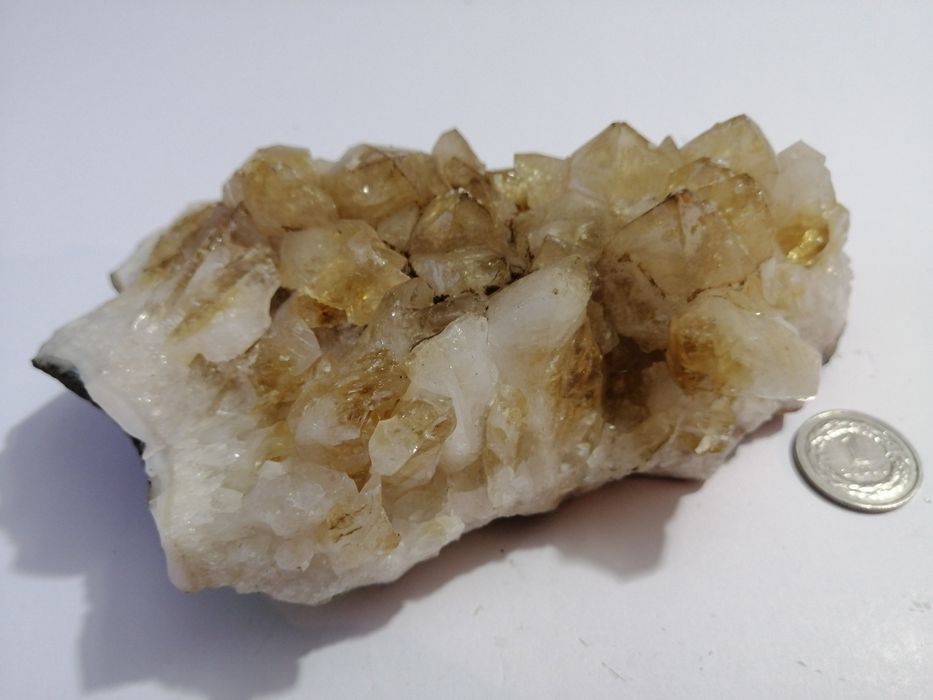 Naturalny kamień Cytryn w formie krystalicznych bryłek nr 29