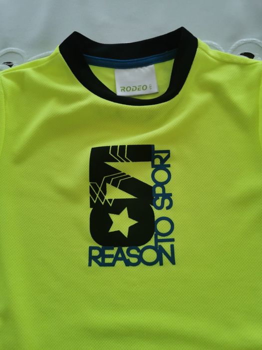 Komplet sportowy firmy C&A firmy rozm. 110/116