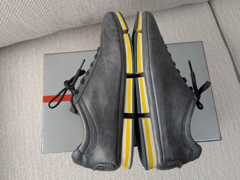 Sapatos PRADA homem tamanho 42