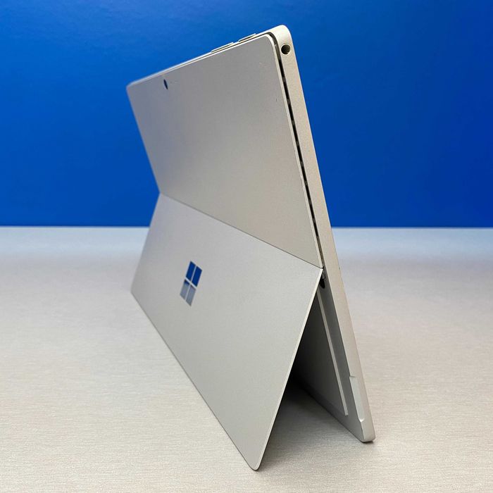 Microsoft Surface Pro 5 - 12.3" (i5-7300U/8GB/256GB SSD)