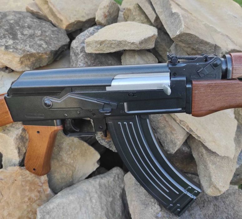 Автомат Калашникова АК47 Cyma ZM93 металлический на пульках игрушечный