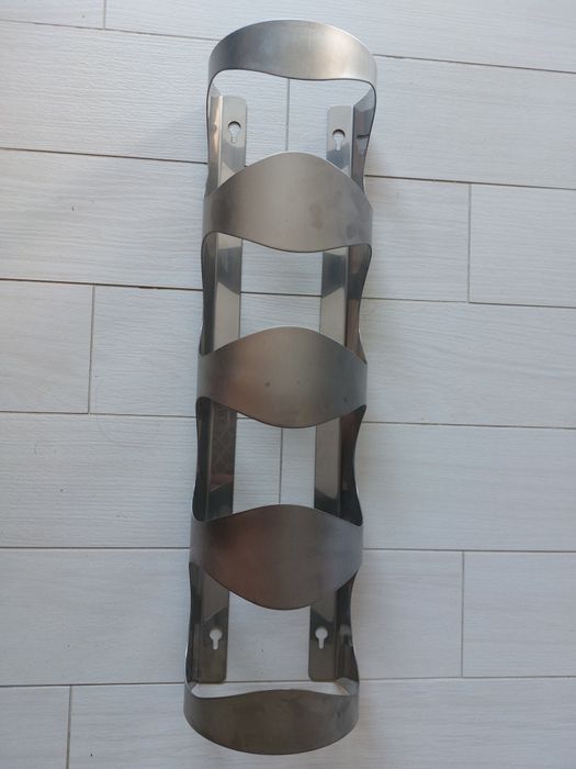 Stojak wieszak na wino Ikea metalowy