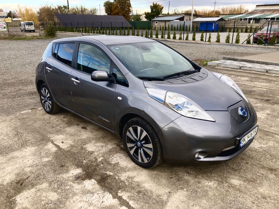 Nissan Leaf Aze0 2013 рестайлінг, з Норвегії, комплектація Tekna, Bose