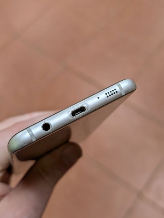 Продам Samsung S7 edge .3/32 GB.