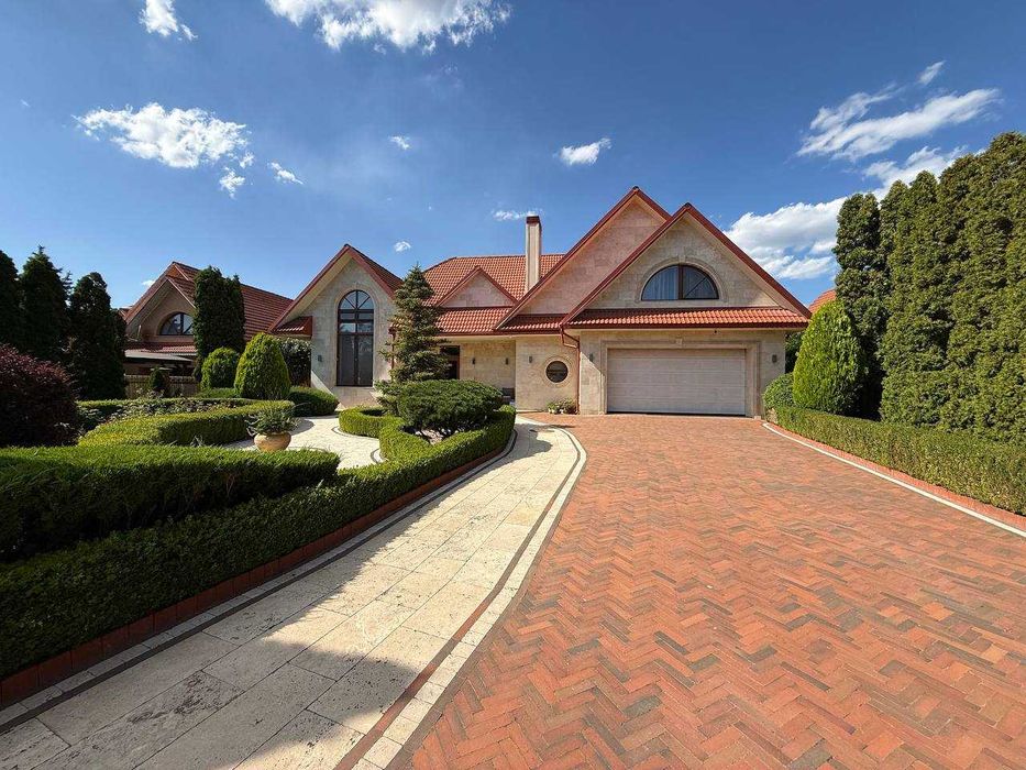 Продажа дома в Совиньоне. Бассейн. Дизайнерский ремонт. 12,5 соток