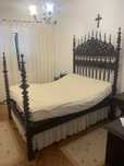 Cama em Madeira Pau Preto